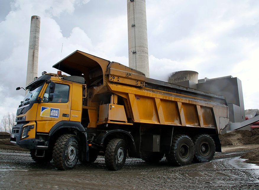BAS Mining Trucks introduce i nuovi camion per il trasporto minerario 8×4 e 10×4 diffusi JacRijkDE_gallery2