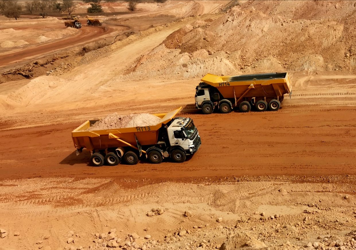 Mining equipment for Wahgnion Gold