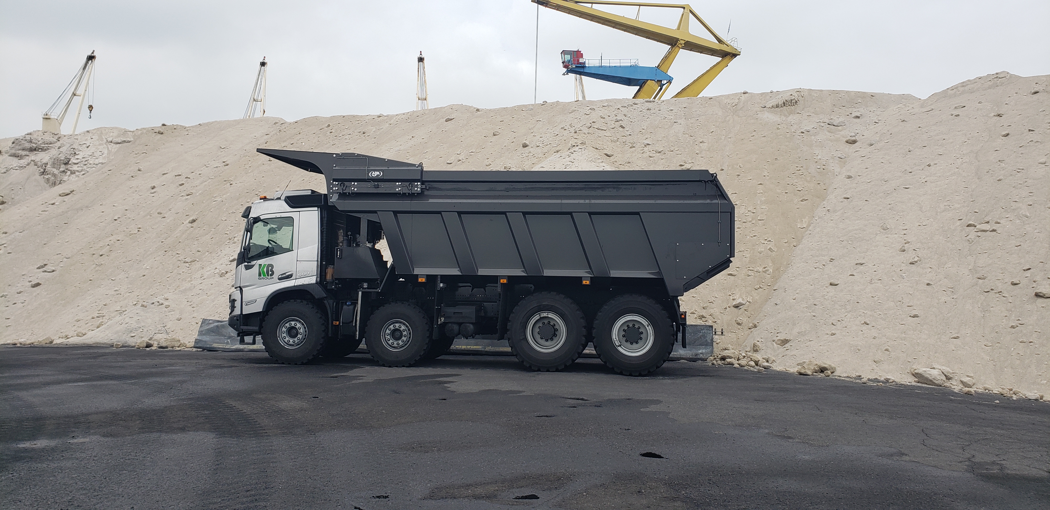 Terceiro Camião Mineiro BAS para a Harsco NL - BAS Mining Trucks