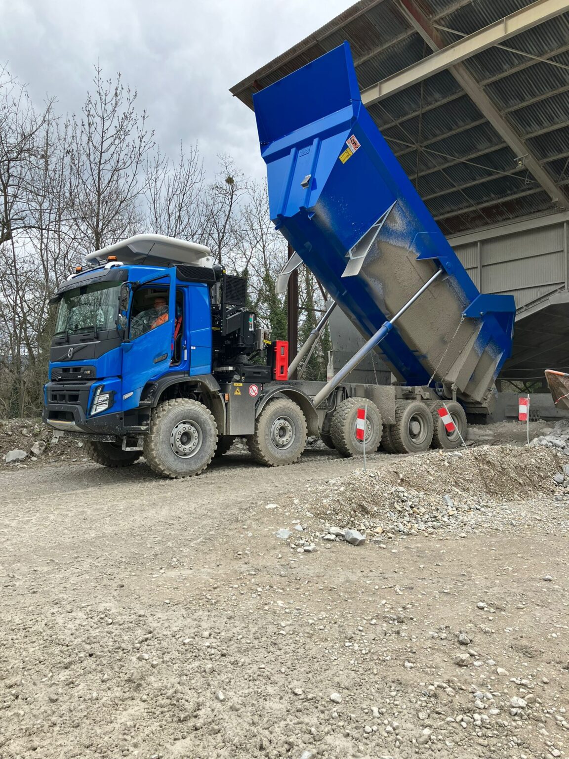 camion cava cantiere allestimento mining IMG-20230327-WA0019-1-1152x1536